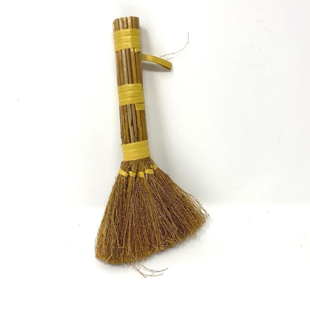 Miniature Rustic Rough Broom Sweeper Diorama Doll House Play Set NWOT